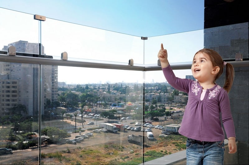 הגבהת מעקה במרפסת