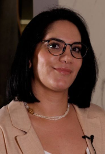 איך באמצעות חומרים אפשר לגבש סגנון עיצוב? שיחה עם המעצבת שירה בקסטר באולם הקונספט של נגב