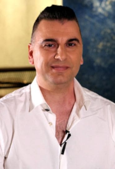 איך באמצעות חומרים אפשר לגבש סגנון עיצוב? שיחה עם המעצב רועי שמואל באולם הקונספט של נגב