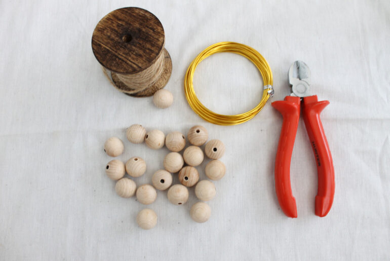 DIY: מכינים לב דקורטיבי לט"ו באב