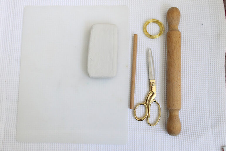 DIY: כך תפסלו כלי נוי בצורת קקטוס