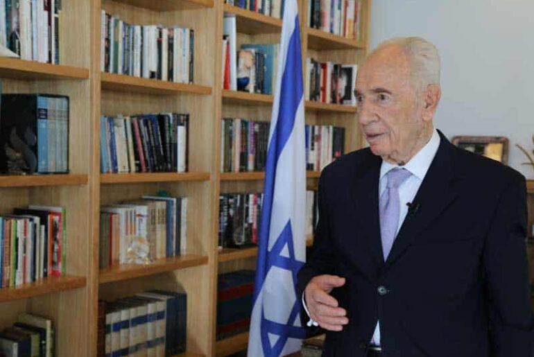 שמעון פרס מודה: "תמיד חלמתי להיות אדריכל"