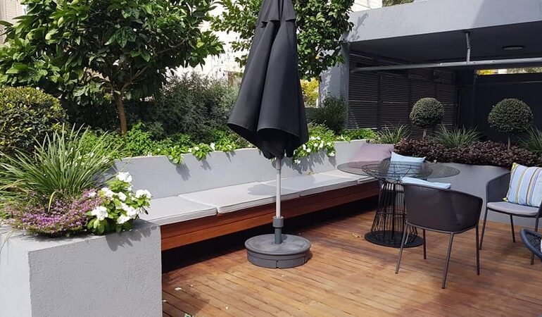 גן עדן פרטי: גם בטון יכול ליצור הרמוניה בגן
